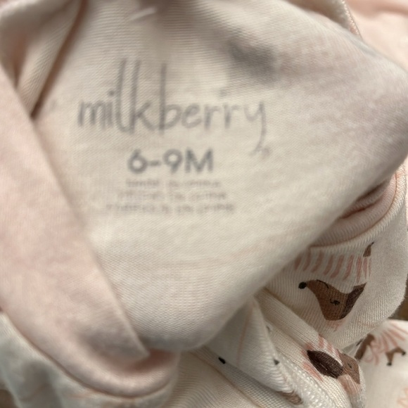 Milkberry Baby Girl Bamboo Set of 2 Footie Sleepers 6-9 months dog bows like new - Picture 2 of 5